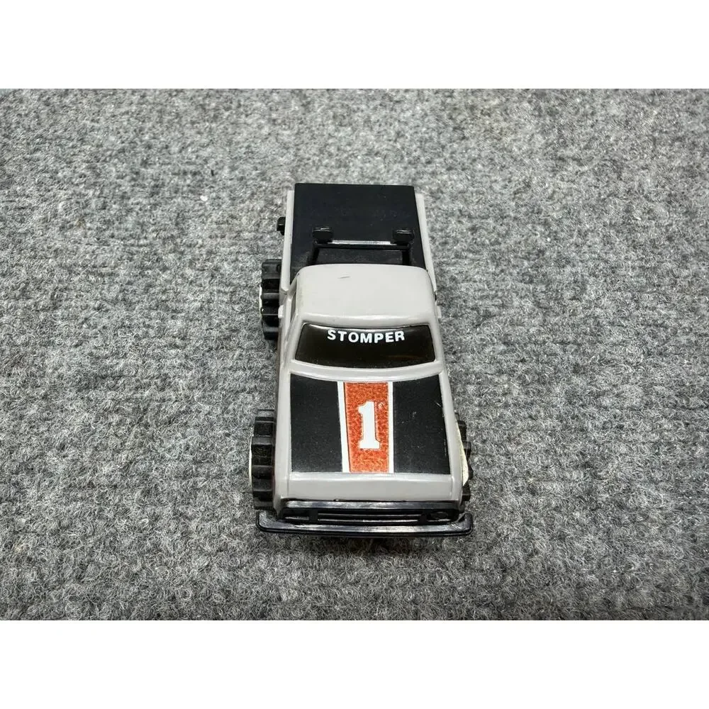 Vintage Stomper 4x4S Truck Schaper Taiwan Off Road Toy No Work - Picture 3 of 10